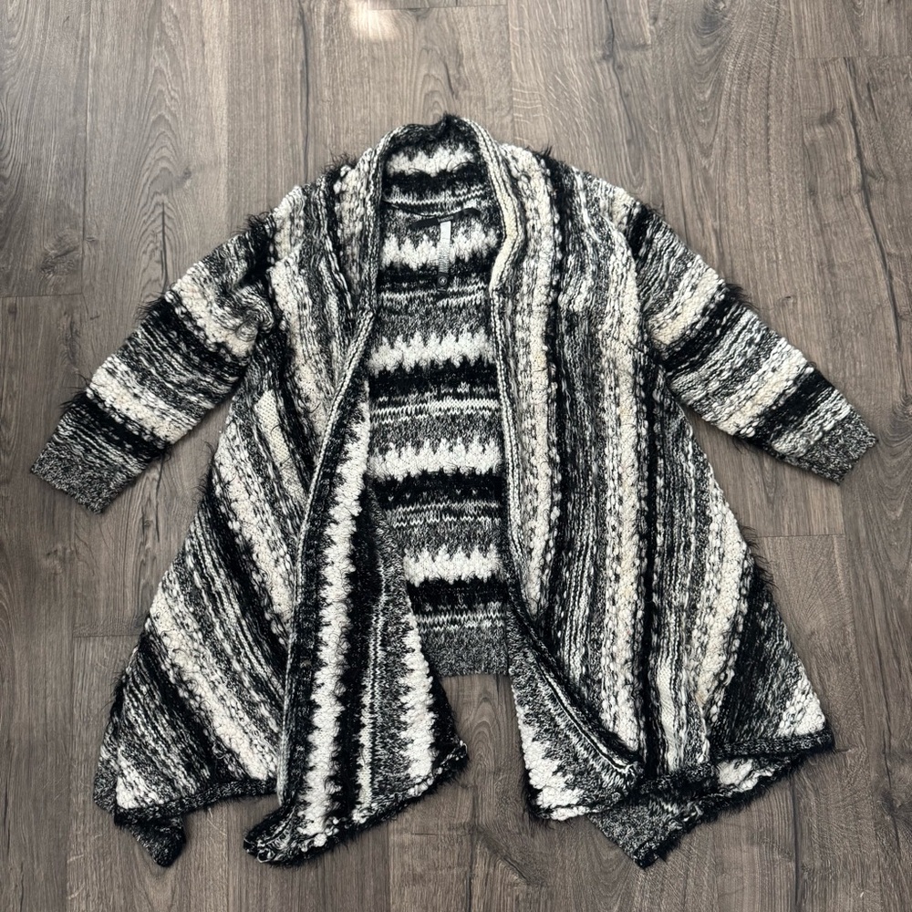 Kensie Striped Black and White Women's Sweater size small women cardigan